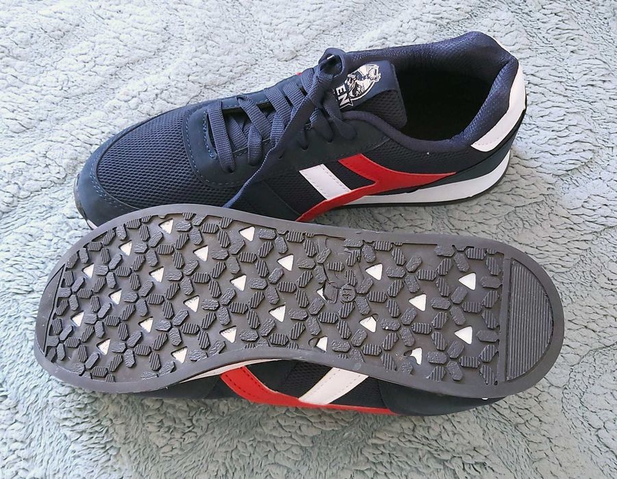 Продавам нови маратонки Yelen Sport