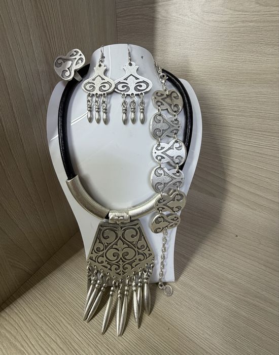 Национальное украшение