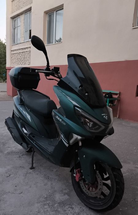 Продам скутер макси 175 кубов