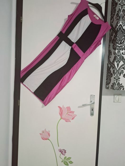 Рокля 3 на цената та 1. Лилаво изкушаваща визия.