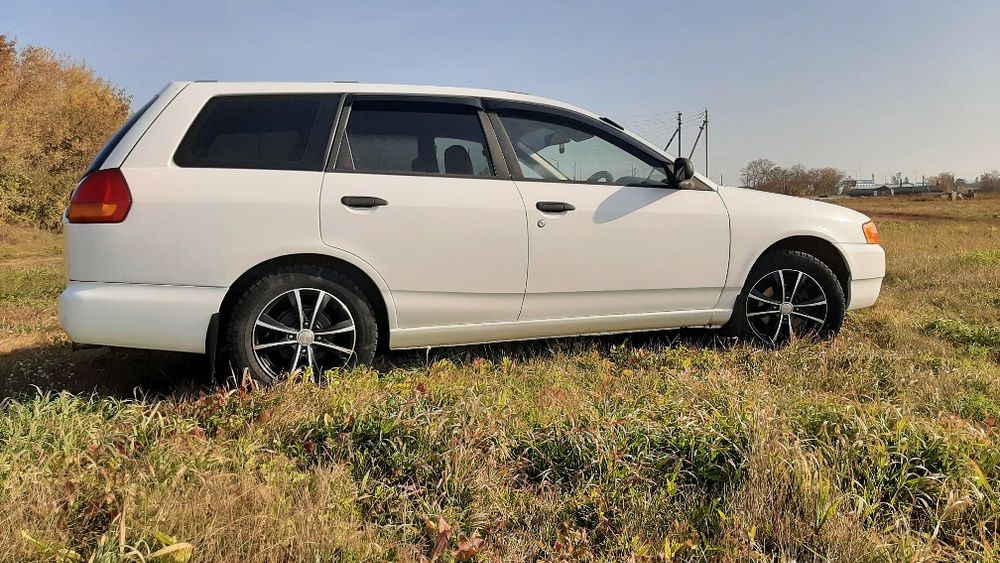 продам ниссан Ад полный привод