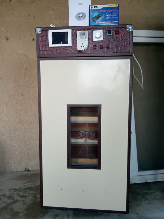 Инкубатор сотилади 520 тали