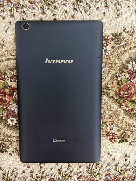 Tabletă Lenovo defectă – pentru piese sau reparație