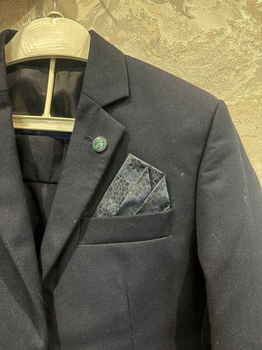 Костюм тройка на первоклассника