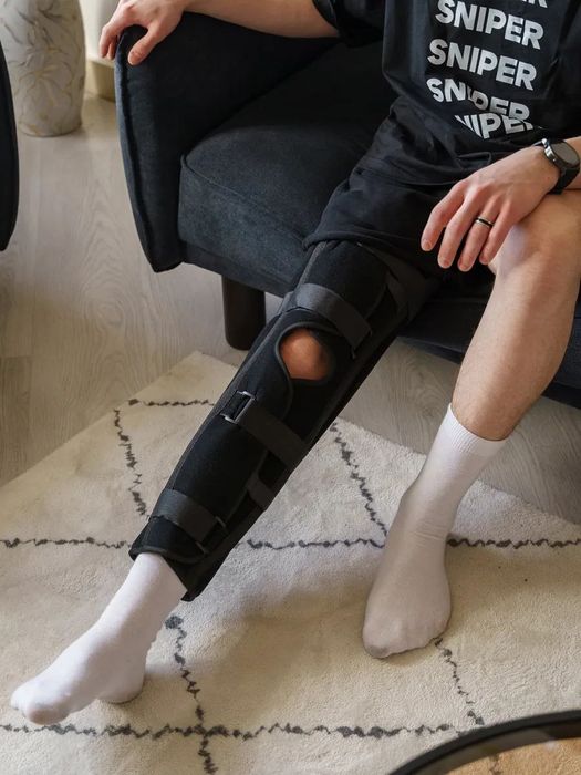 Тутор Ортез на коленный сустав и ногу