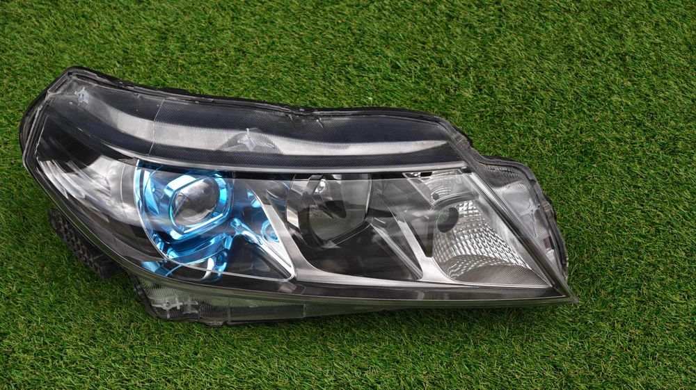 Десен фар за Suzuki Vitara LED / Сузуки Витара ЛЕД
