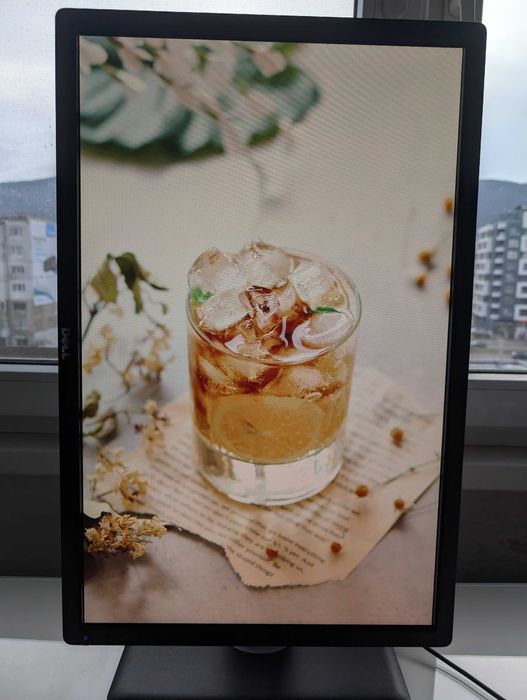 Dell UltraSharp U2412M 24'' LED професионален монитор