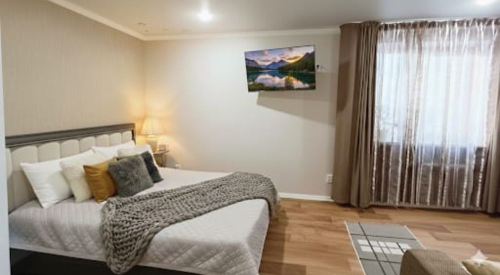 По часам , посуточно 1 комн кв