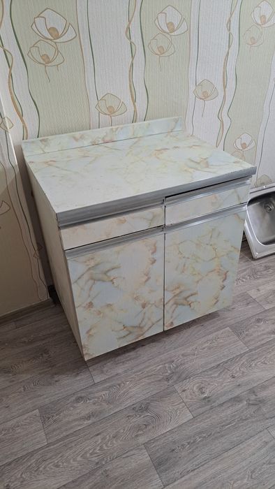 Кухонный шкафчик