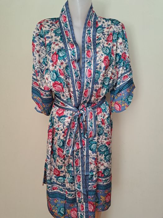 Нов дамски сатенен халат, кимоно