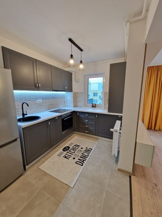 De inchiriat apartament 2 camere zona coresi,parcare,boxa!