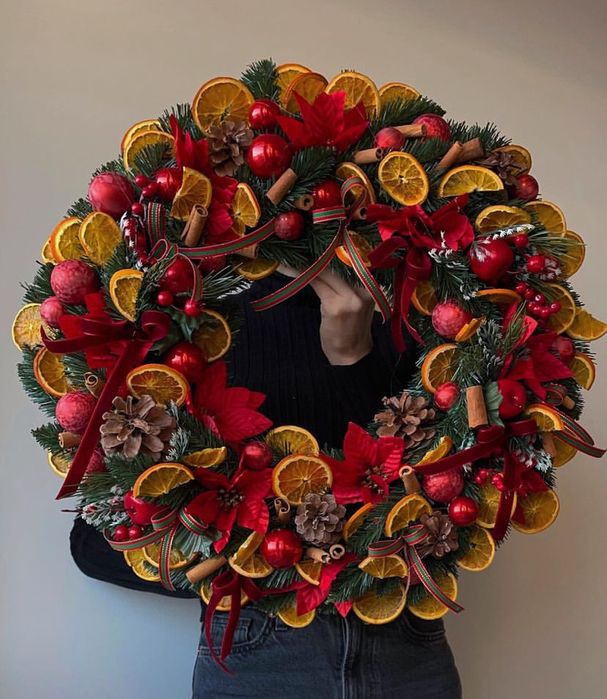 Елки, венки, гирлянды живые