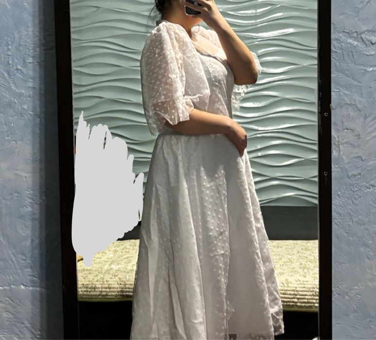 Платье белое,поаздничное