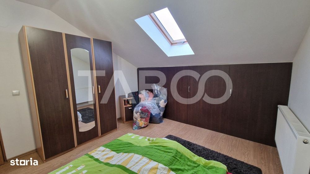 Apartament de inchiriat cu 3 camere balcon la mansarda Vasile Aaron