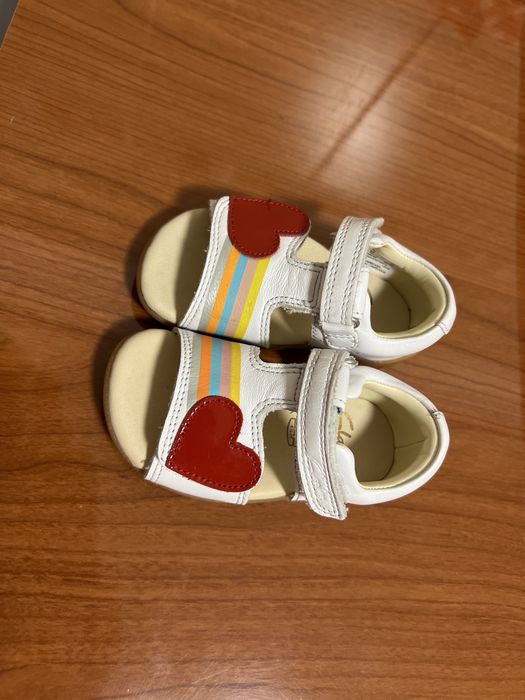 Sandale de piele Clarks marimea 20