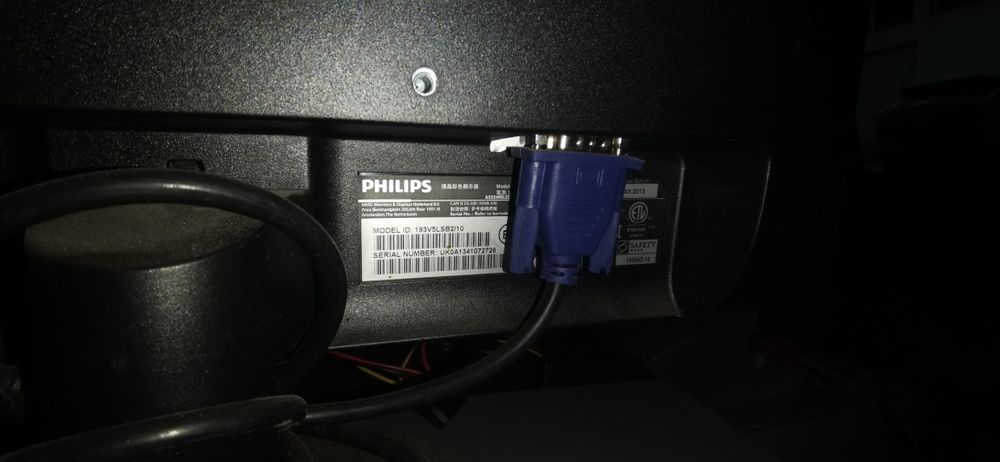 Monitor Phillips 19' wide
