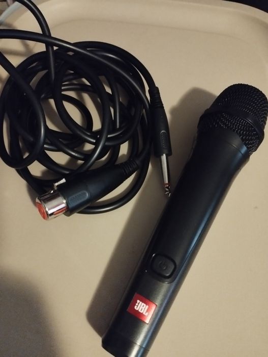 Microfon jbl.nou