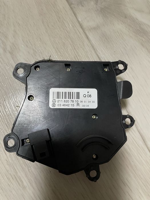 Джостик электро сиденья мерседес w211