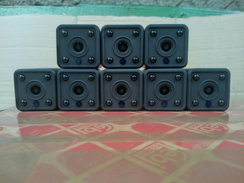 Продавам охранителни мини wifi HD камери