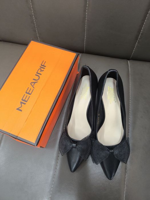 Xitoy mahsuloti vecherniy tufli  kablugida kamushkal bor
Razmer 39