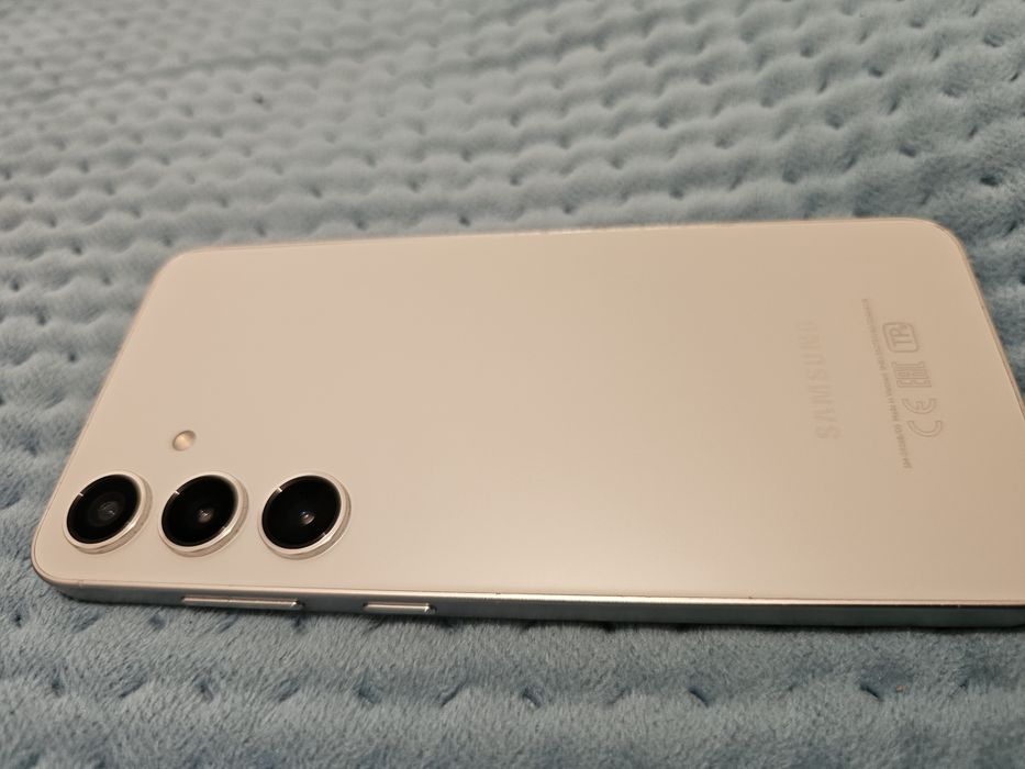 Телефон Самсунг S24+