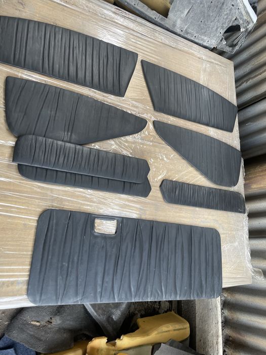 Mersedes G55 Продам вставки на дверные карты