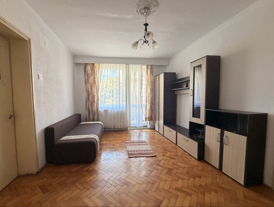 Apartament 2 camere semidecomandat