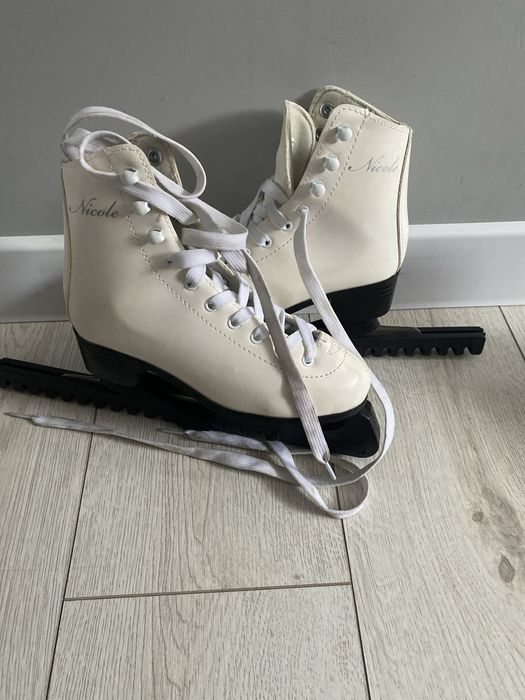 Коньки фигурные