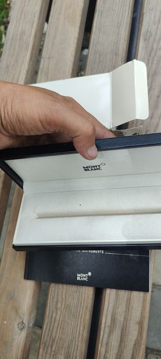 Montblanc (футляр , паспорт)