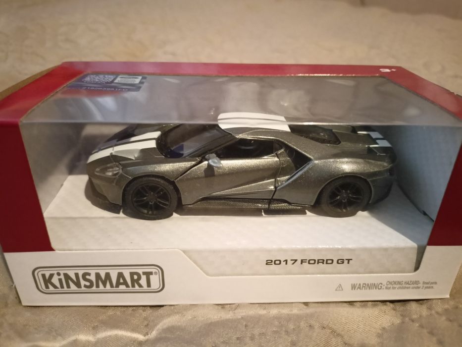 Метални колички 1/32