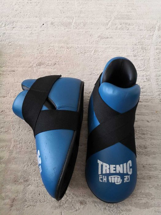 Футы размер 36-38. Цена 5000 тенге. Самовывоз.