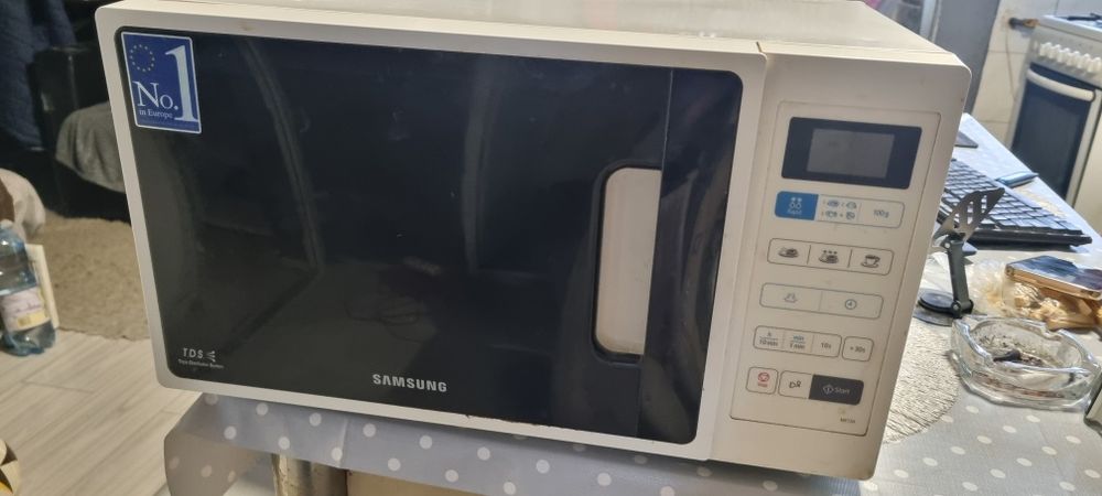 Cuptor cu microunde samsung me73a