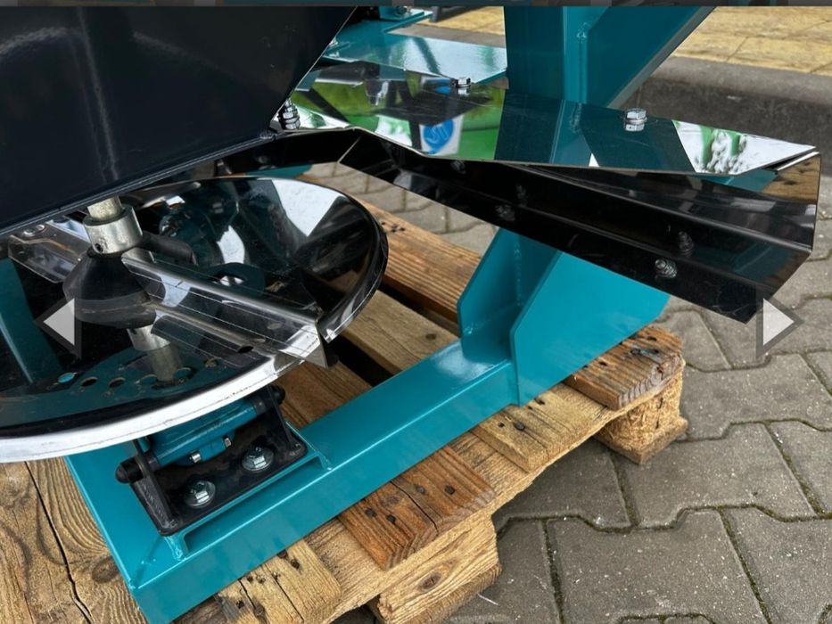 Разбрасыватель удобрений РУМ 1000л.