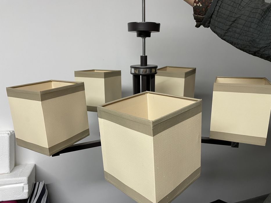 Продам люстру___