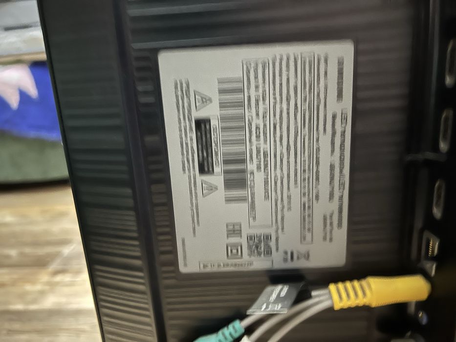 Продам на запчасти телевизор SAMSUNG