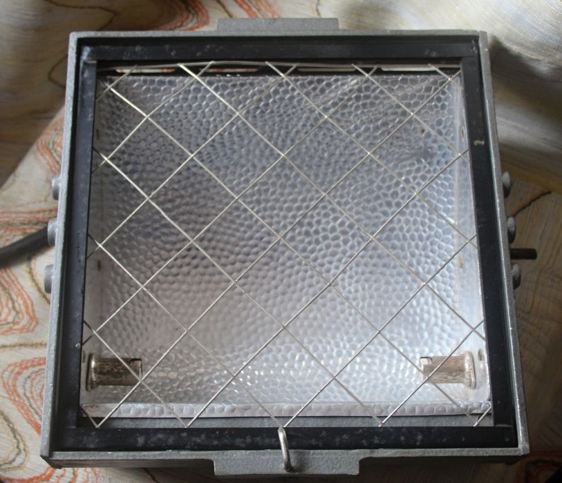 ПРОДАВАМ осветителна вана