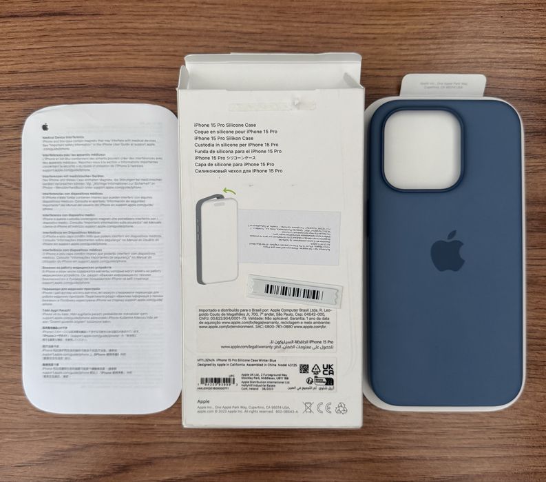 Чехол на iPhone 15 Pro (оригинал)