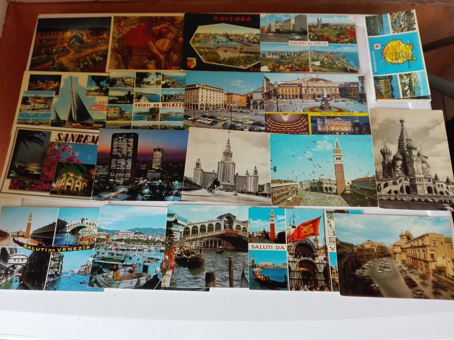 Фотоапарат KODAK , два свещника  и лот чуждестранни картички.