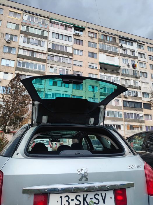 Vând Peugeot 407 SW