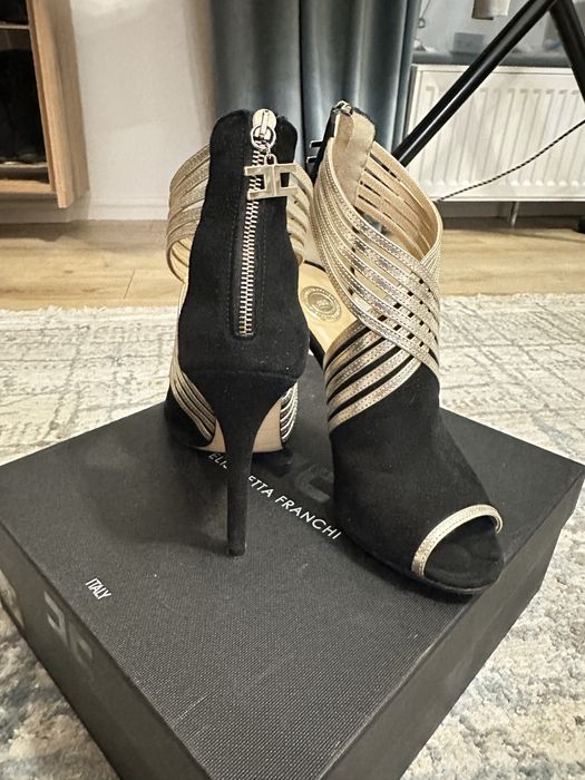 Продаю шикарные стильные итальянские босоножки