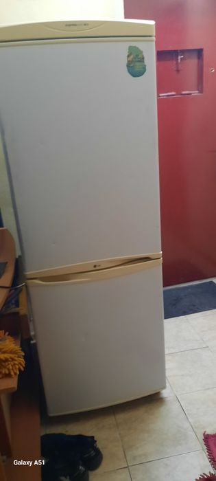 Продам холодильник