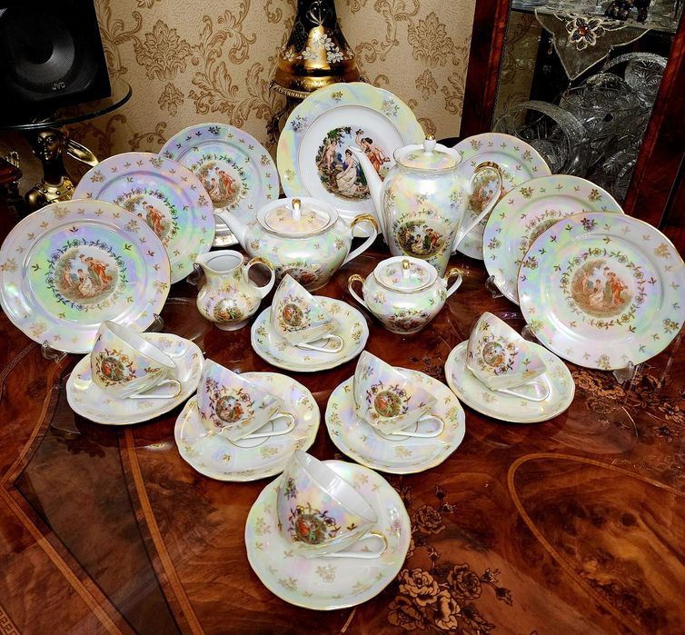 Чайно-кофейный сервиз "Мадонна" ГДР. Дёшево !