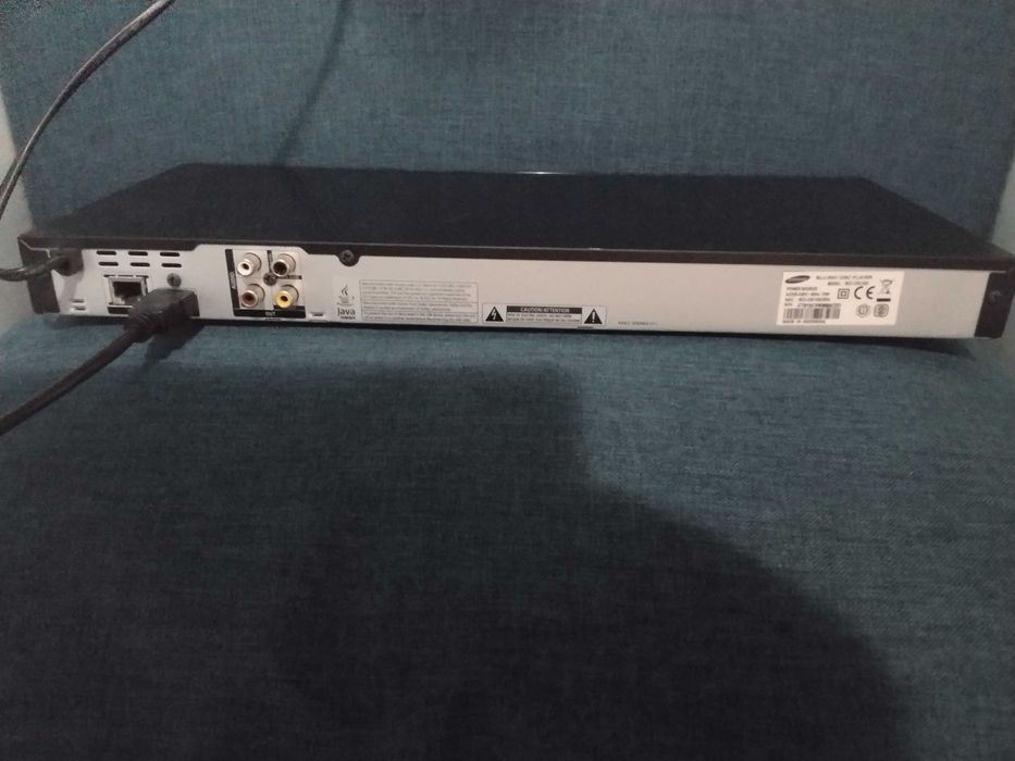 страхотен оригинален Блу Рей плеър на самсунг -перфектен