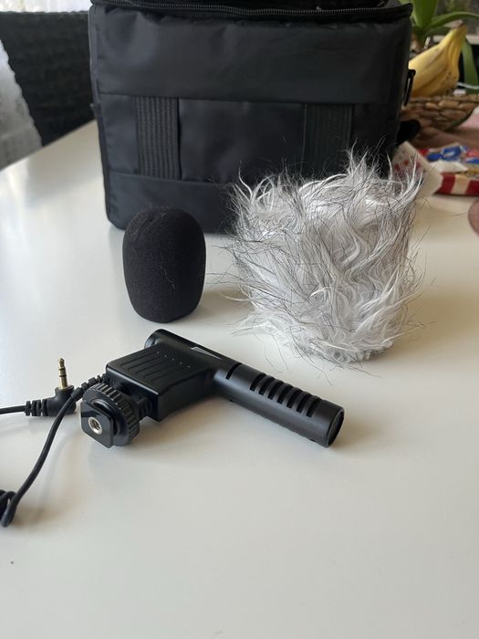 Камера Canon M50