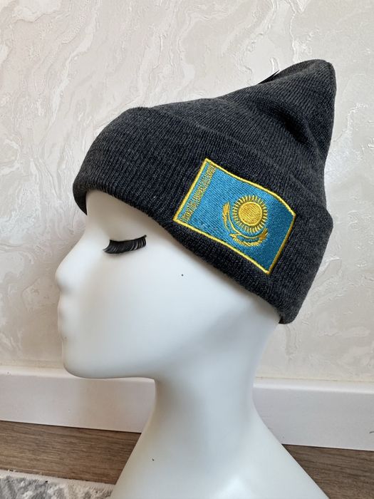 500 тг, шапки новые