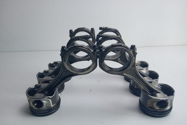 Piston cu biela  2.7 tdi  059ab Audi A6 4F/C6