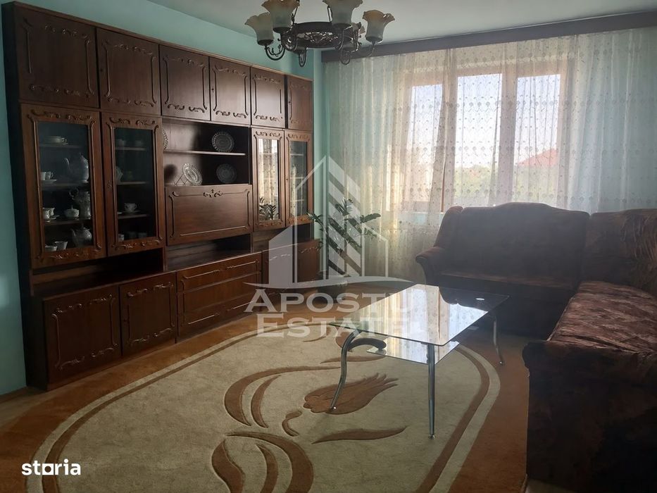 Apartament cu 4 camere de vanzare, etaj intermediar, Mircea cel bătrân