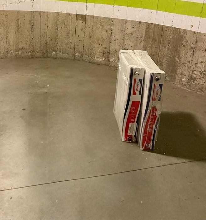 Vând calorifere din otel Extra