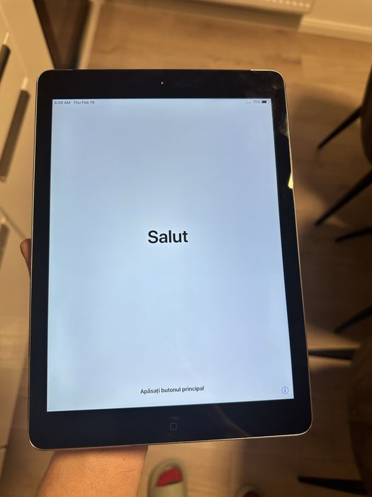 iPad Air.         …