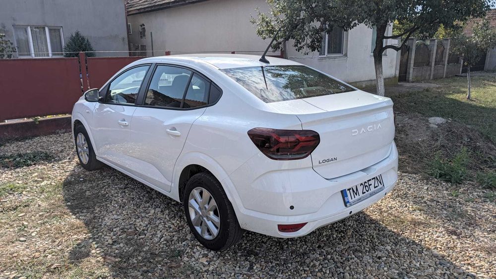 Dacia Logan III Expresion 2023, MT5